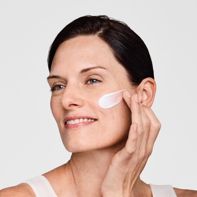 DayWear Moisturiser Multi-Protection Anti-Oxidant 24H‑Moisture Creme SPF 15