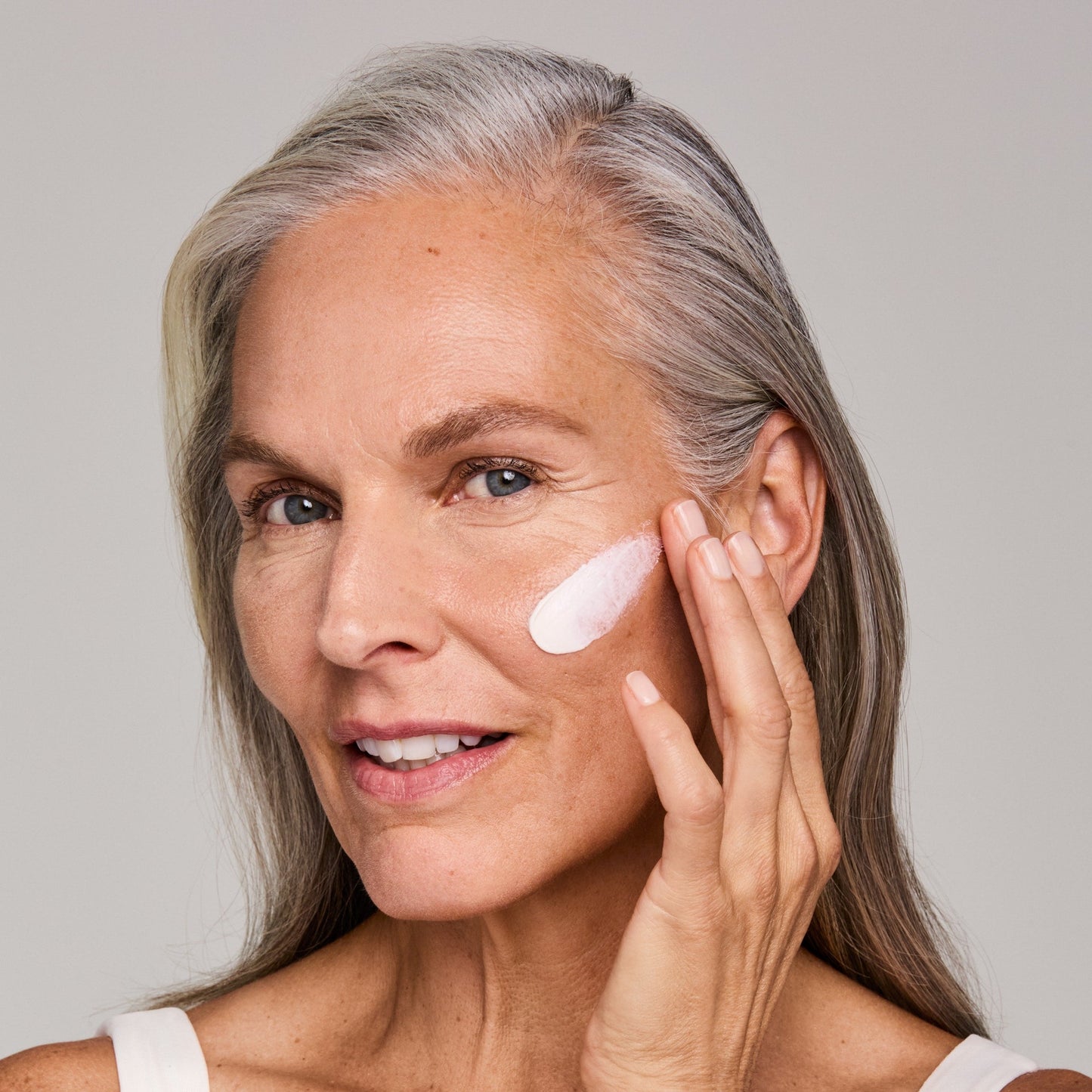 Resilience Multi-Effect Night Moisturizer Tri-Peptide Face and Neck Creme