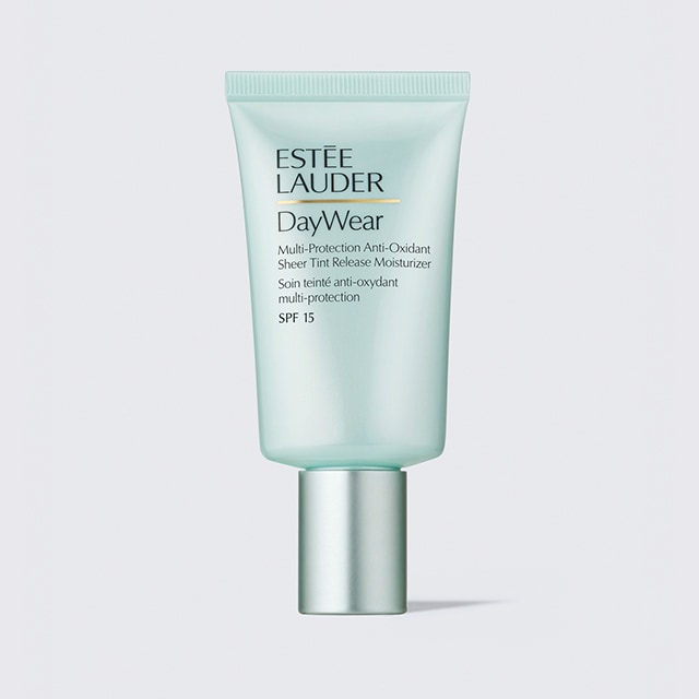 DayWear Multi-Protection Anti-Oxidant Sheer Tint Release Moisturiser SPF 15